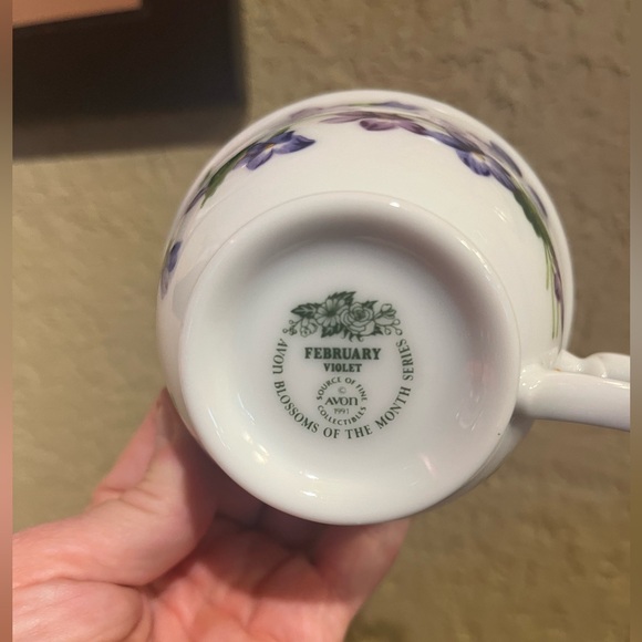 FEBRUARY Vintage AVON ‘Blossoms of the Month’ Teacup & Saucer February Violet - Picture 5 of 10